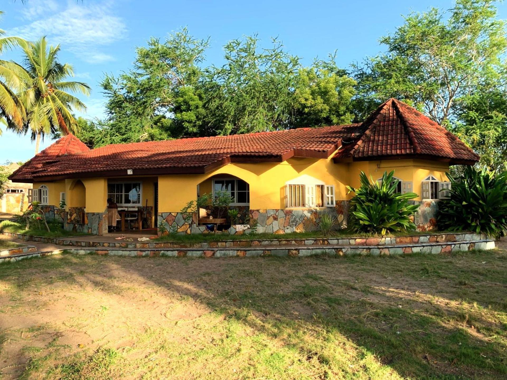 Rent Your Own Private Beach Bungalow Ampeni Exterior foto